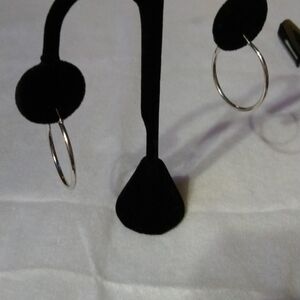 Silver tone hoop earrings pierced 3cm NWT (sku 174)